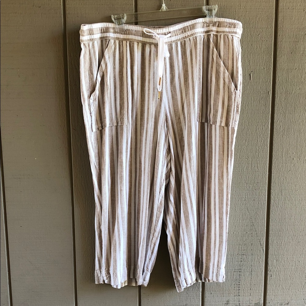 Women's Striped Capri Pants - Beige & White Linen Rayon